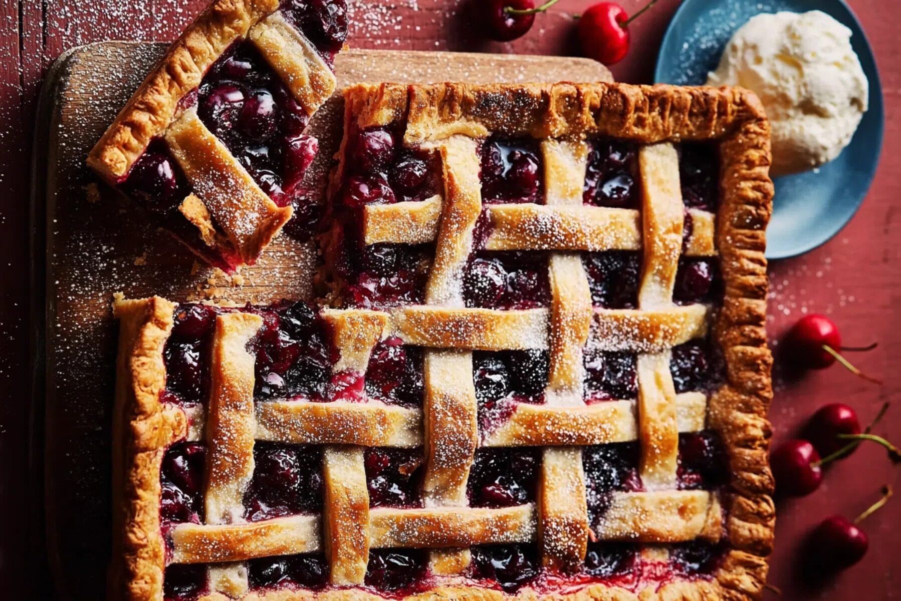 فطيرة الكرز والكريمة الحامضة