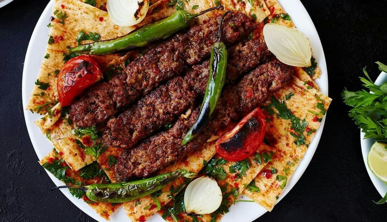 من شوارع أنقرة إلى مطاعم العالم.. حكاية الكباب التركي