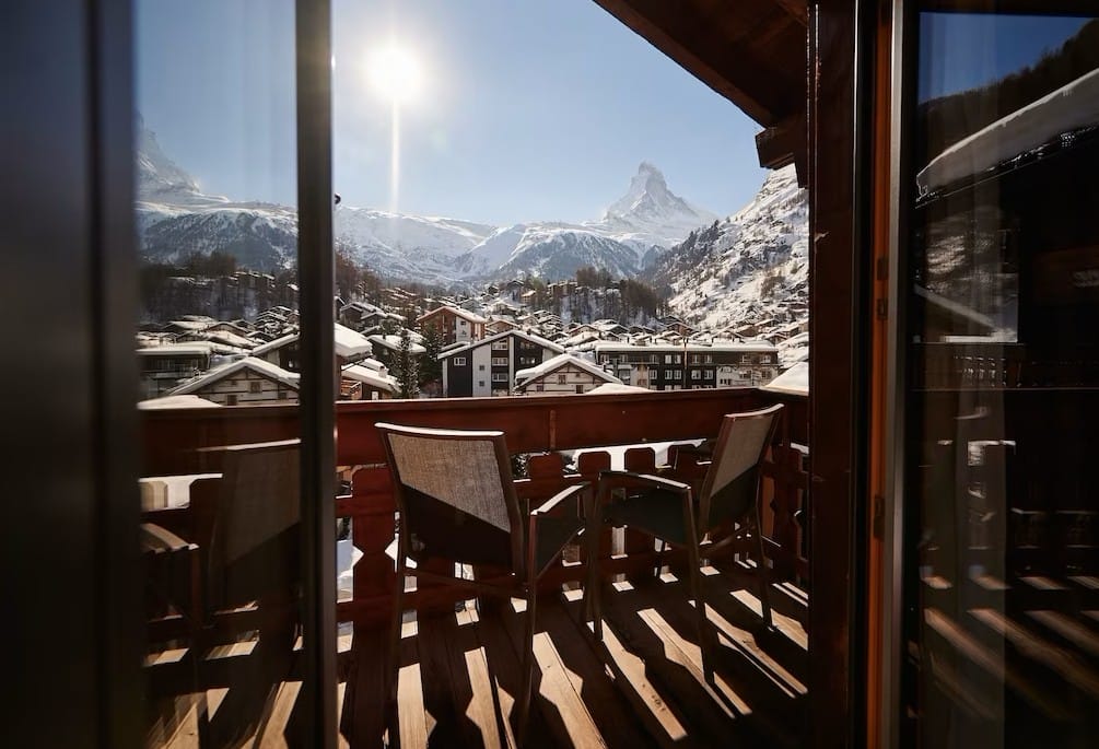 تجارب فندقية تعكس روح العطلات والدفء الداخلي