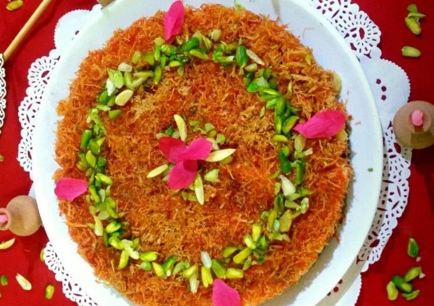 حلوى الكنافة بالقشطة والزعفران لمسة ملكية على طبق تقليدي