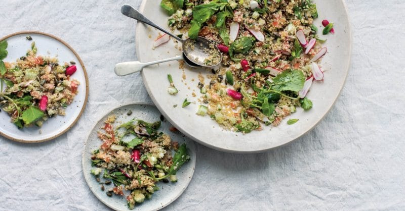 سلطة الكينوا المقرمشة