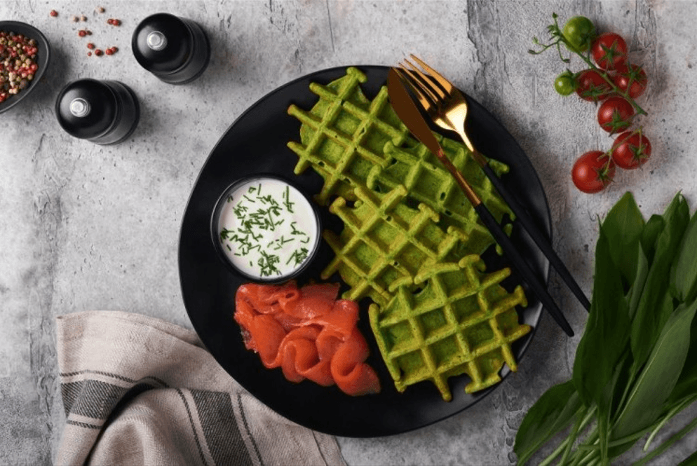 وافل السبانخ اللذيذ… بداية مغذية ليومك