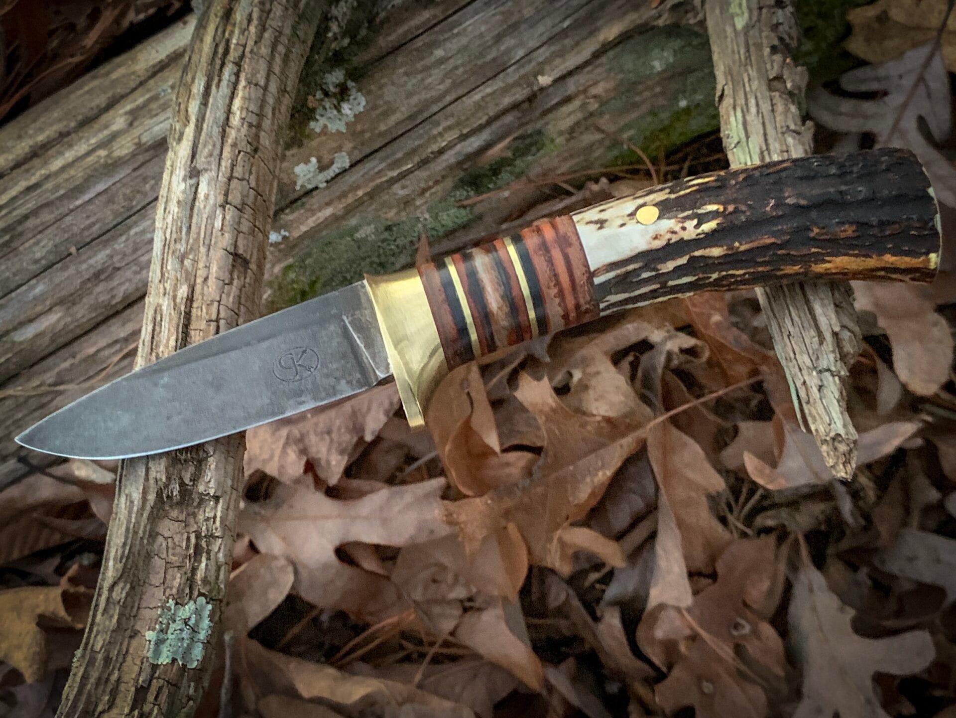 أندر 10 مواد تمنح مقابض السكاكين قيمة تاريخية