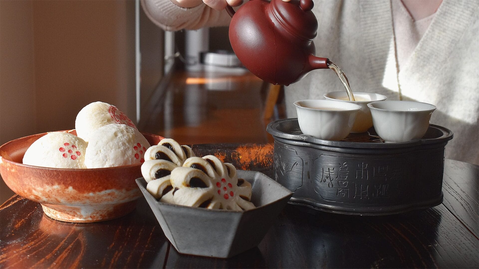 الشاي الأبيض الفاخر… سر الإمبراطوريات القديمة