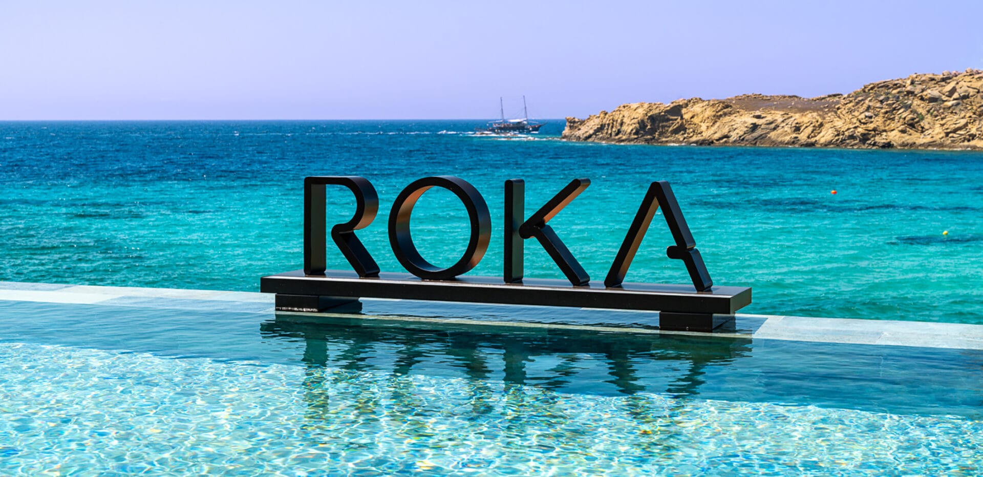 ROKA Mykonos يرحّب الآن بزوّاره على شواطئ Paraga Beach