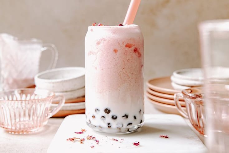 Strawberry Boba Tea: مشروب فراولة كريمي ولا أطيب!