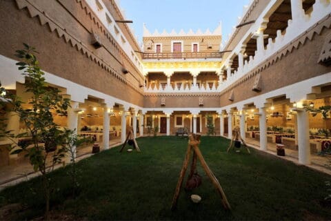 مطاعم